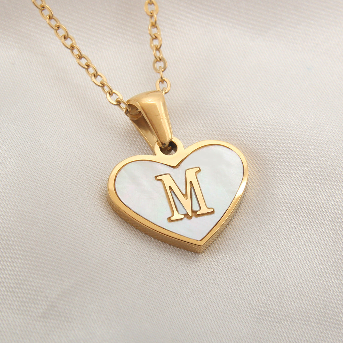 Personalized Heart Letter Necklace – Elegant Initial Pendant for Women