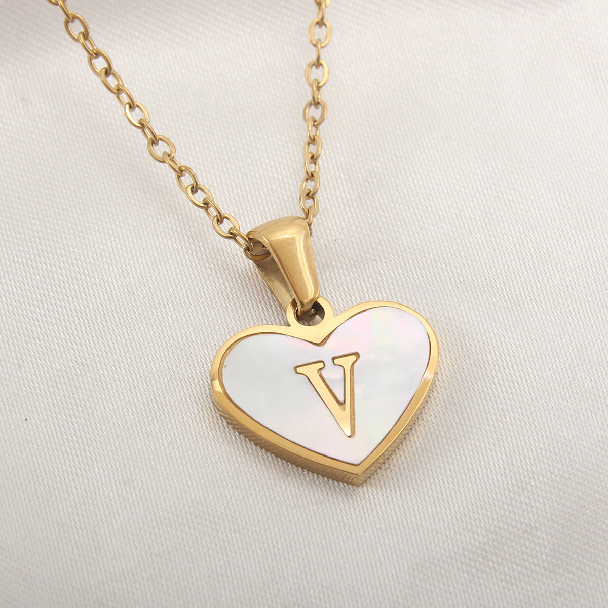 Personalized Heart Letter Necklace – Elegant Initial Pendant for Women