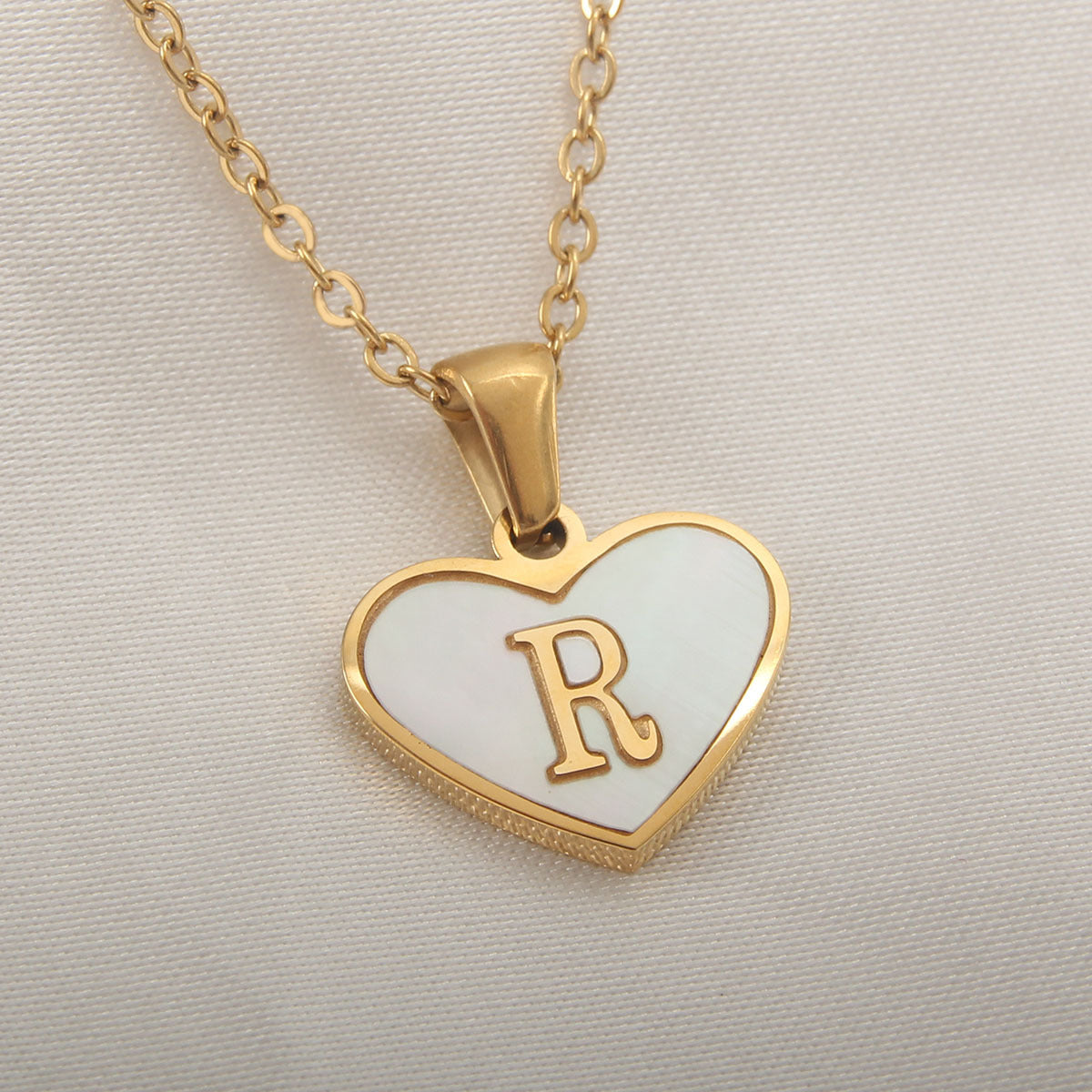 Personalized Heart Letter Necklace – Elegant Initial Pendant for Women