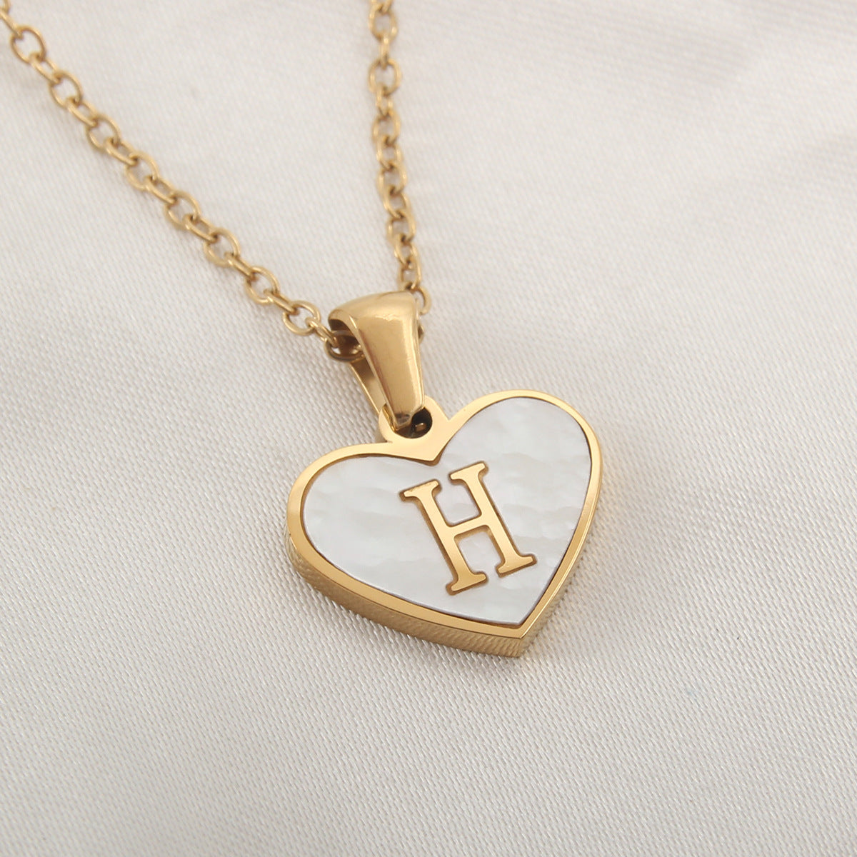 Personalized Heart Letter Necklace – Elegant Initial Pendant for Women