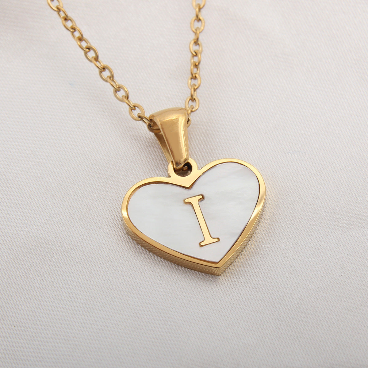 Personalized Heart Letter Necklace – Elegant Initial Pendant for Women