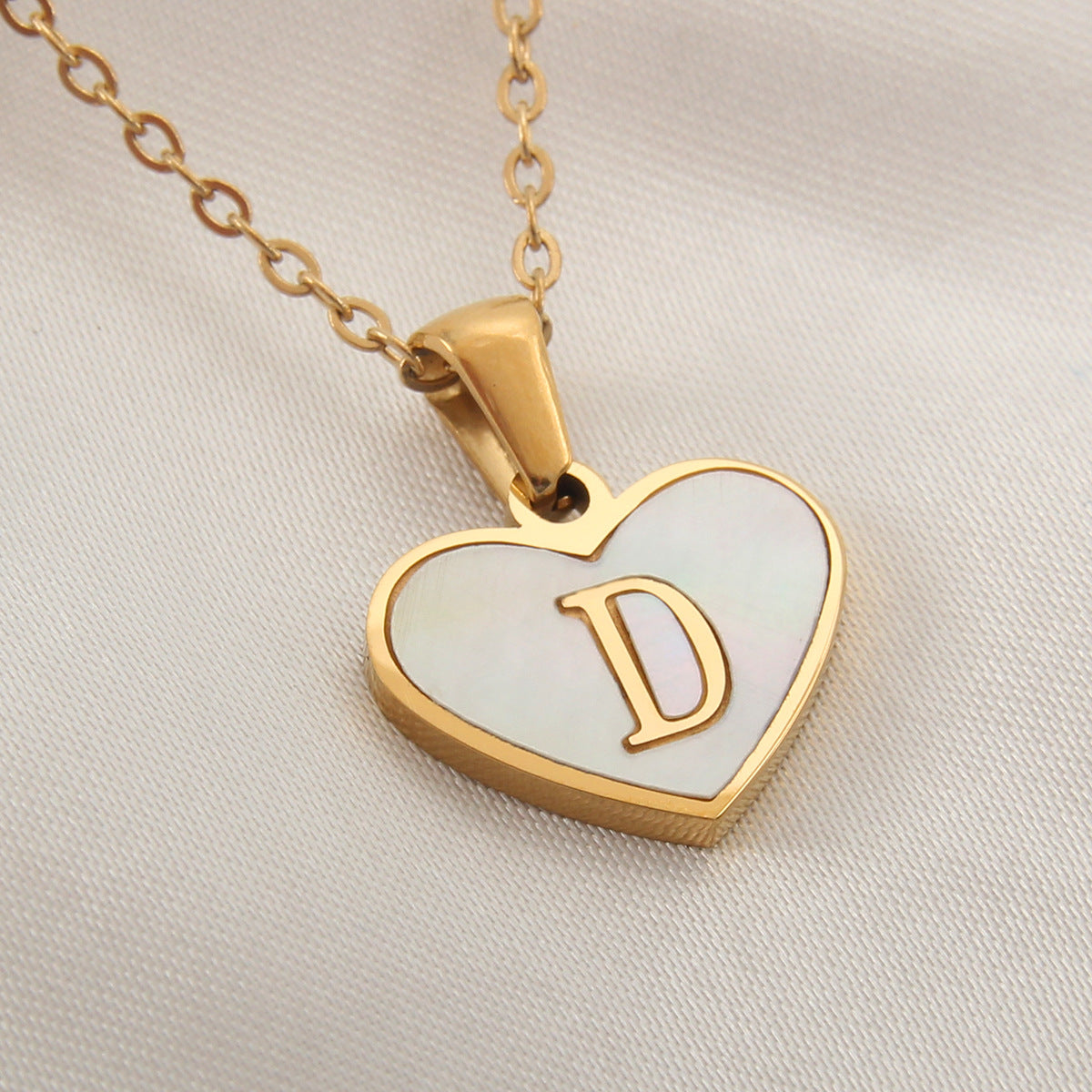 Personalized Heart Letter Necklace – Elegant Initial Pendant for Women