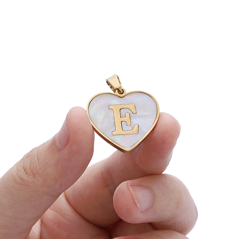 Personalized Heart Letter Necklace – Elegant Initial Pendant for Women