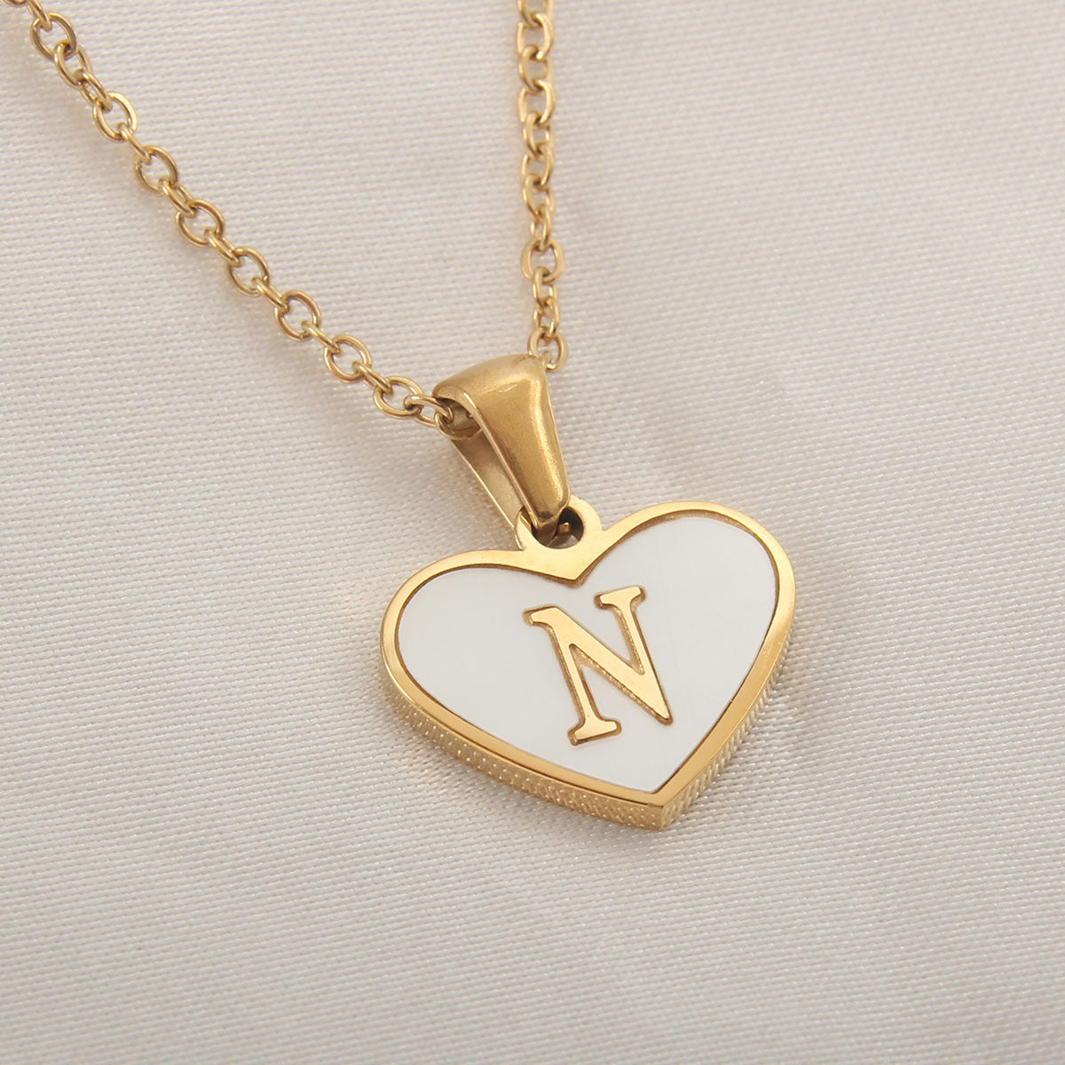 Personalized Heart Letter Necklace – Elegant Initial Pendant for Women