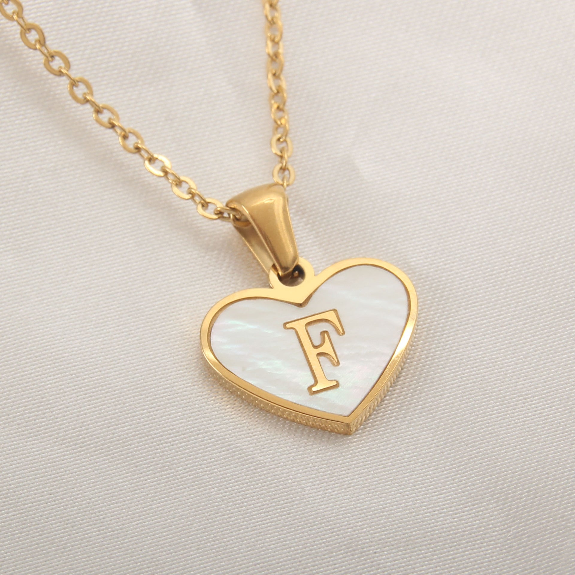 Personalized Heart Letter Necklace – Elegant Initial Pendant for Women