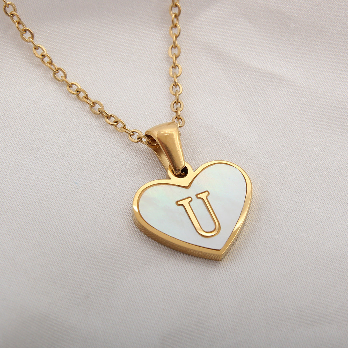 Personalized Heart Letter Necklace – Elegant Initial Pendant for Women